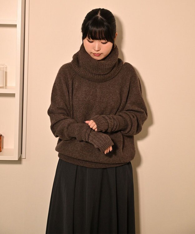 TOQUE 〈大草直子さんアドバイザー〉ベビーアルパカ×ウール縮絨ニットラグランスリーブ ブラウン