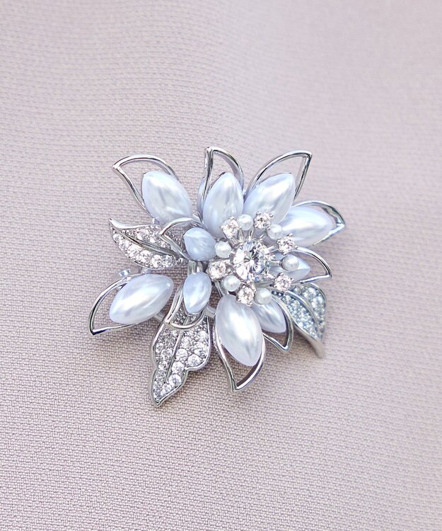 Tiaclasse フラワーコサージュブローチ シルバー