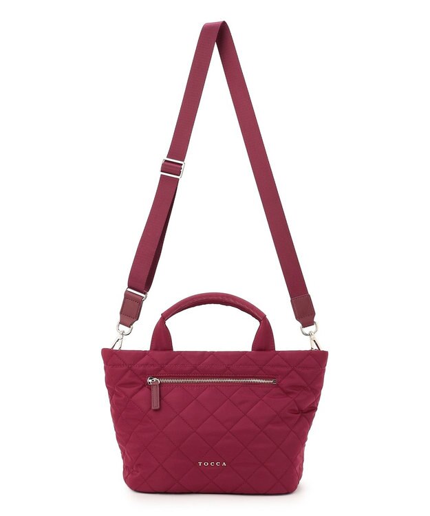 TOCCA TRACE PAVE FASTENER TOTE ナイロンキルトバッグ レッド系