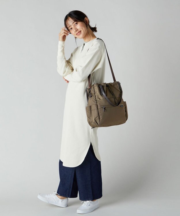 Y'SACCS 【Y’SACCS vous et】ポーチ付き4WAYリュック カーキ