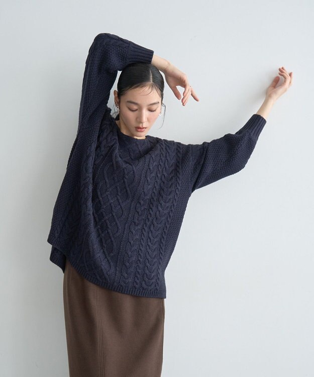 YECCA VECCA ケーブルニット Navy