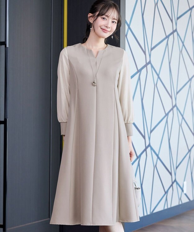 Tiaclasse 【ストレッチジョーゼット】 シフォン袖ワンピース グレージュ