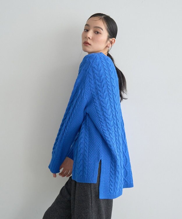 YECCA VECCA ケーブルニット Blue