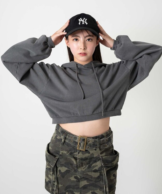 WEGO ピグメントショートグラフィックプルパーカー スミクロ