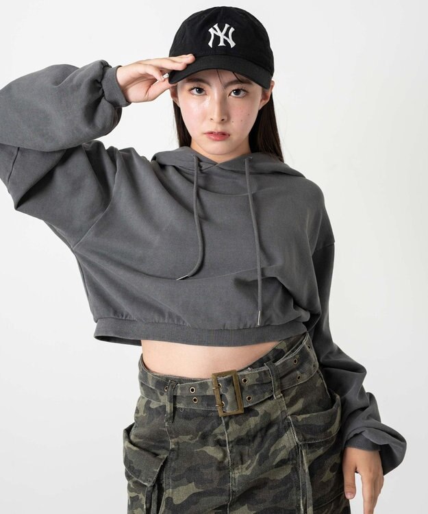 WEGO ピグメントショートグラフィックプルパーカー スミクロ