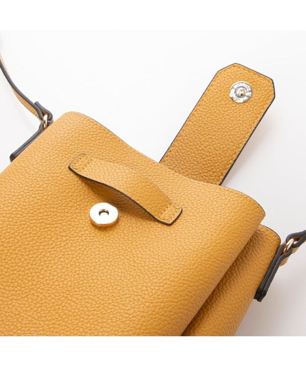 UNBILLION 【テレビ ドラマ着用アイテム】カシュカシュ cachecache / 3つ口縦型ショルダーバッグ マスタード