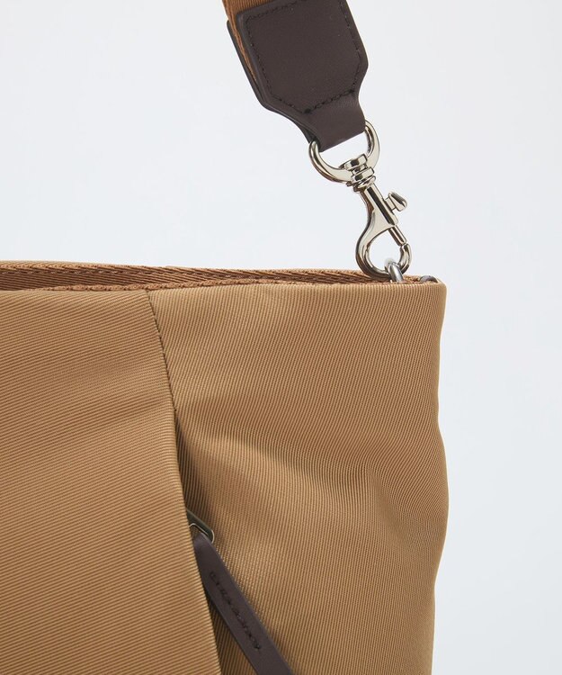 TOPKAPI 【Breath TOPKAPI】SLANT スラント ナイロン ユーティリティ ショルダーバッグ　 ブラウン