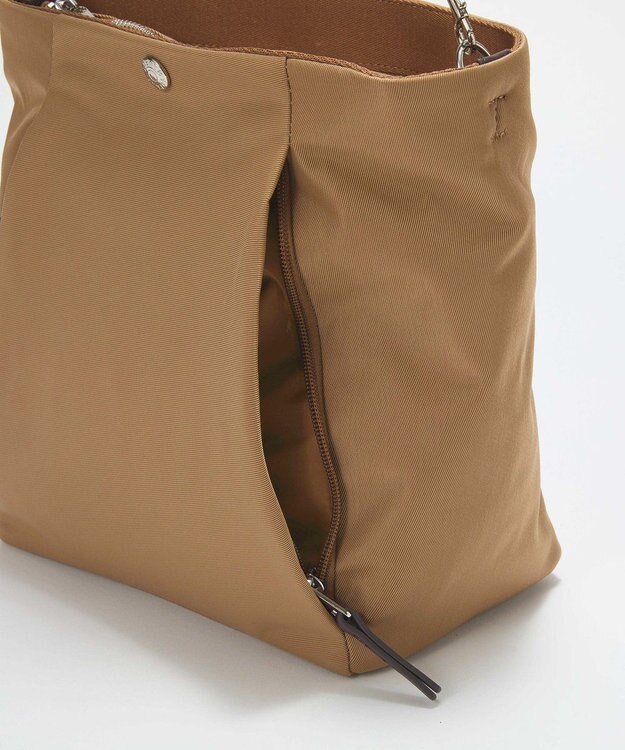 TOPKAPI 【Breath TOPKAPI】SLANT スラント ナイロン ユーティリティ ショルダーバッグ　 ブラウン