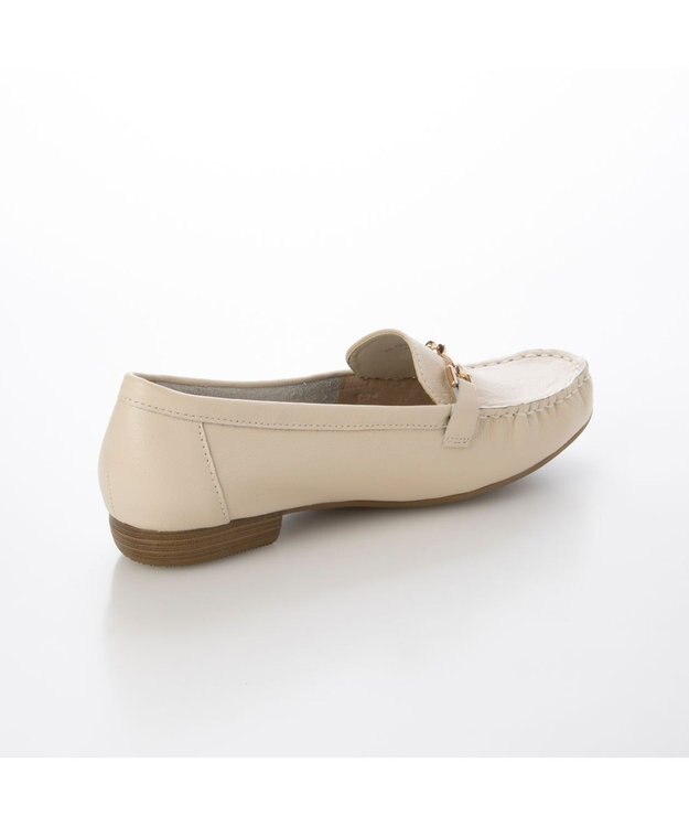 ing <ing>【3E】【サスティナブル】ビット付きモカシューズ アイボリー