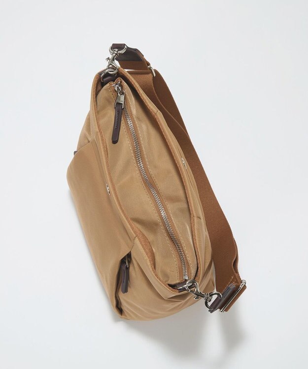 TOPKAPI 【Breath TOPKAPI】SLANT スラント ナイロン ユーティリティ ショルダーバッグ　 ブラウン