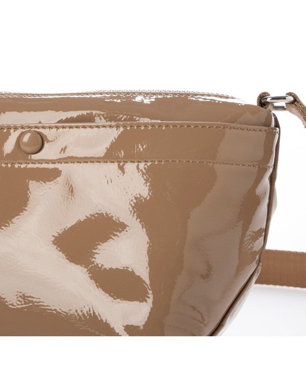 UNBILLION カシュカシュ cachecache / ソフトエナメル舟型ショルダー ベージュ