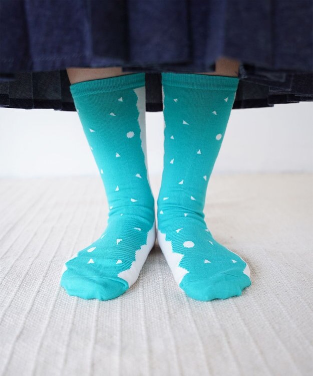 nitorito 【UNISEX】米沢オリジナル柄 mountain&moon 靴下 white