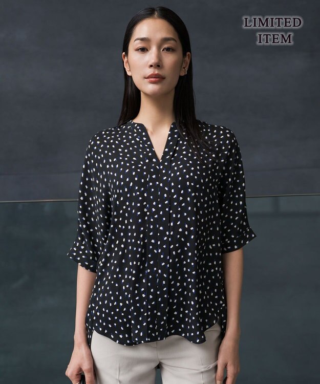 ICB L 【新色追加・WEB限定】BackSatinAmunzen 5分袖キーネックブラウス ブラック×モチーフドット柄