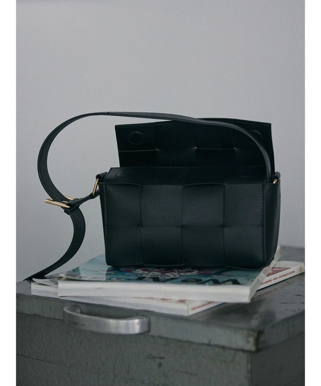 AMERICAN HOLIC 編み込みＢＯＸショルダーＢＡＧ Black
