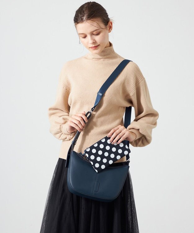 Y'SACCS イタリアンシープ　マルチポーチ付き　ホーボーバッグ ネイビー