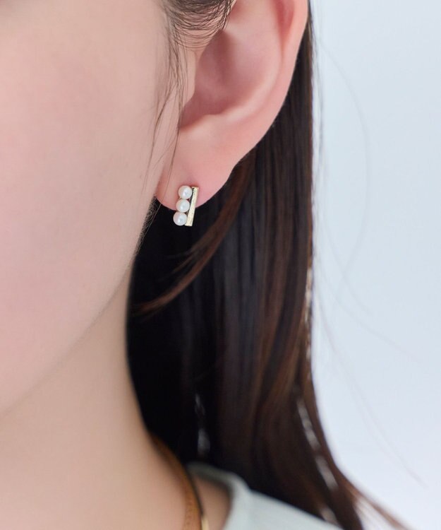 Phoebe 【痛くないシリーズ/金属アレルギー対応】パール＆バーライトフィットイヤリング　ゴールド ゴールド