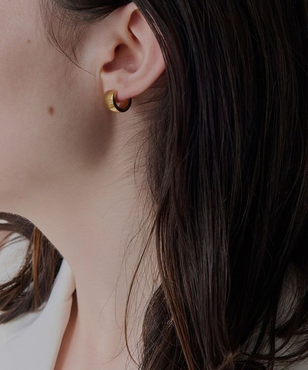 Phoebe 【金属アレルギー対応】ワンタッチワイドフープミニピアス(片耳)/サージカルステンレス ゴールド ゴールド