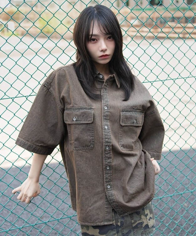 WEGO 【ユニセックス着用ITEM/MLサイズ展開】カラーデニムシャツ（SS） ブラウンその他
