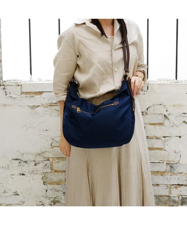 Regalo Felice 【A4サイズ対応 / ポケット豊富】ショルダー中 / REGALO NV(ネイビー)