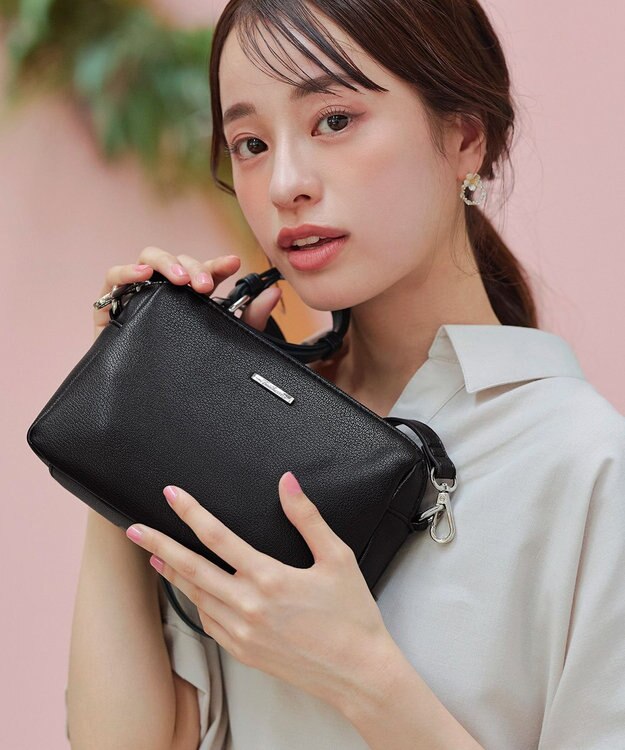 Tiaclasse 【2way/肩紐2TYPE】ちょうどいいサイズのショルダーミニバッグ ブラック