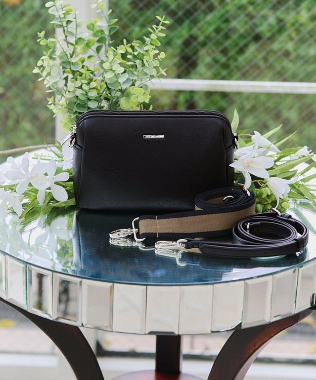 Tiaclasse 【2way/肩紐2TYPE】ちょうどいいサイズのショルダーミニバッグ ブラック