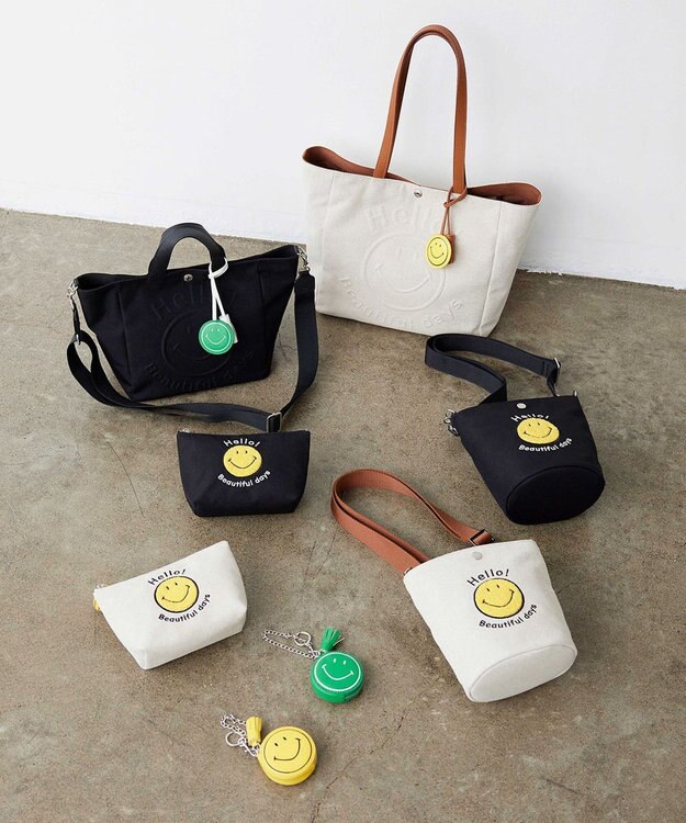 TOPKAPI 【Breath TOPKAPI】SMILE COLLECTION スマイル 刺繍 タッセルポーチ ベージュ