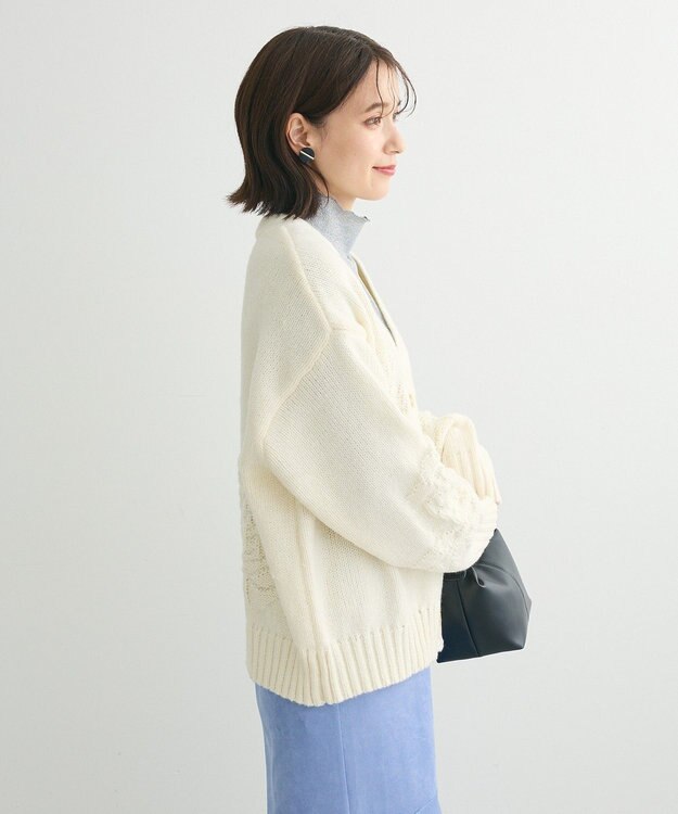 Green Parks ・ｓｗｉｎｇ　ｂｙ　バラ柄ニットカーディガン Off White