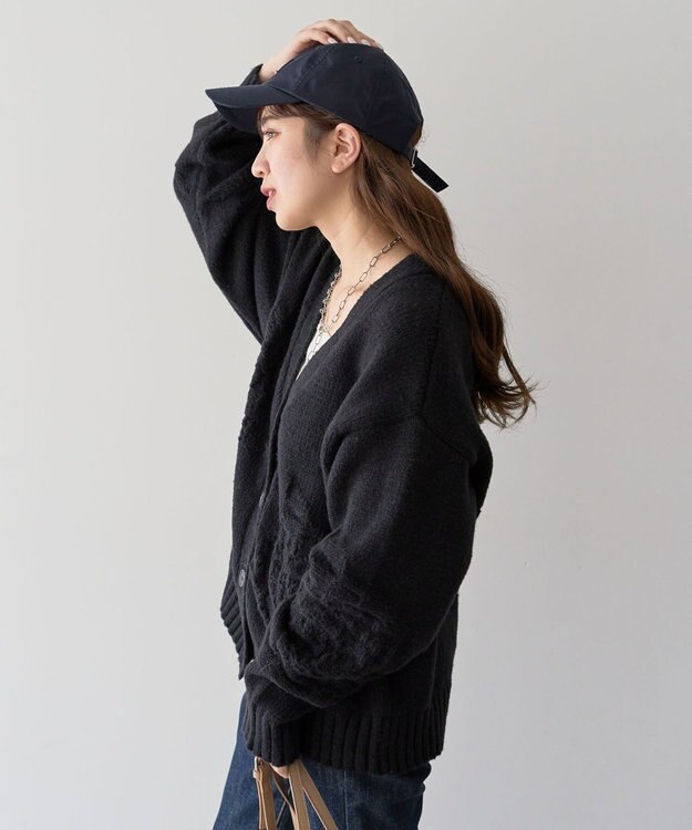 Green Parks ・ｓｗｉｎｇ　ｂｙ　バラ柄ニットカーディガン Black