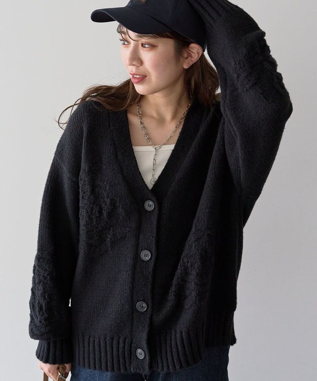 Green Parks ・ｓｗｉｎｇ　ｂｙ　バラ柄ニットカーディガン Black