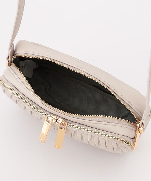 LA BAGAGERIE ランダムプリーツショルダーバッグ アイボリー