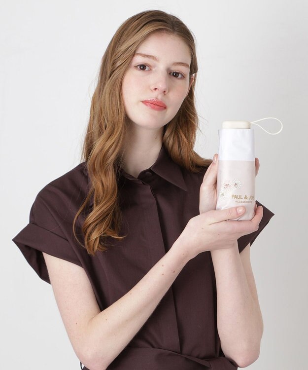 MOONBAT 【WEB限定/一級遮光99.99%】晴雨兼用折りたたみ日傘 ポール&ジョー(PAUL & JOE ACCESSOIRES)クリザンテーム/バイカラー 雨の日OK 遮熱 簡単開閉 UV 晴雨兼用 ベージュ