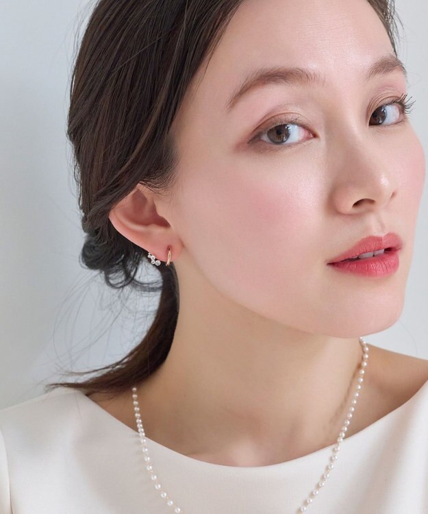 Phoebe 【痛くないシリーズ】ミルキーウェイビジューフロートライトフィットイヤリング　シャンパンゴールド シャンパンゴールド