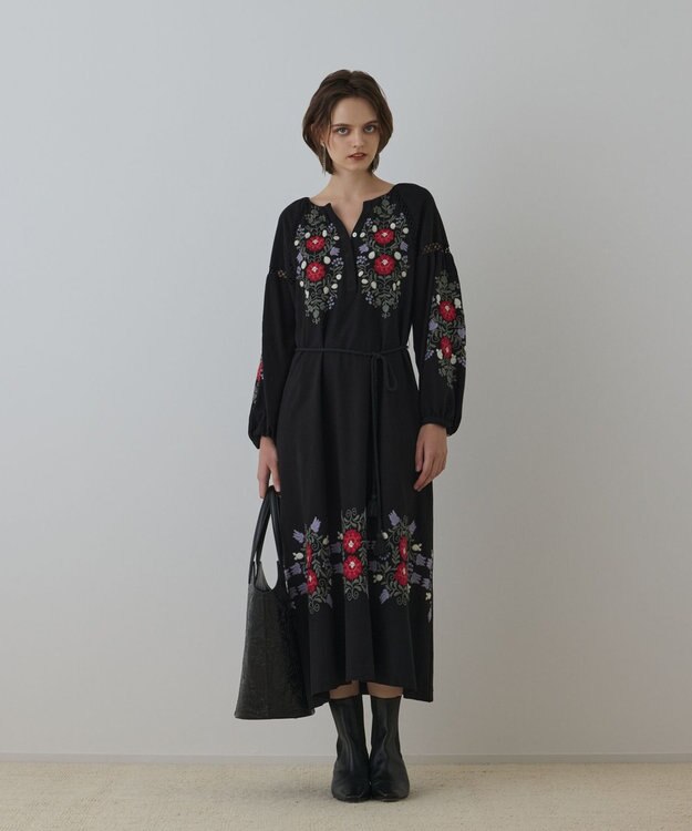 GRACE CONTINENTAL エンブロイダリーカフタンワンピース ブラック