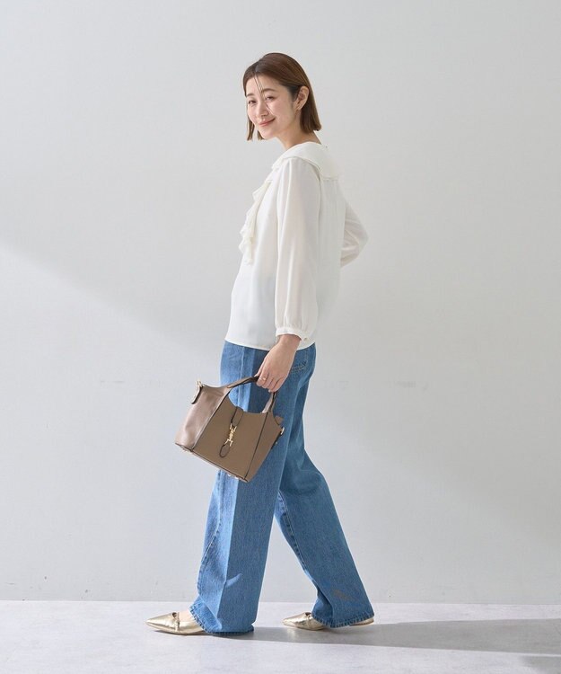 YECCA VECCA アシメラッフルブラウス Off White
