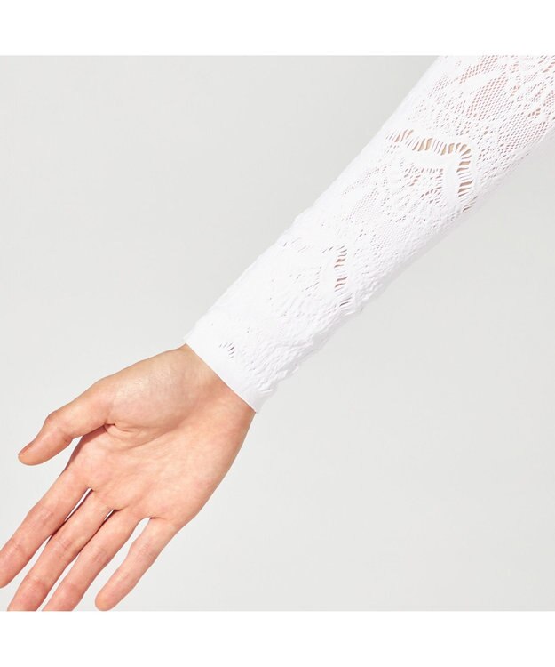 Chacott 【ノーソーイングニット】ノーソーイングハイネックトップ ホワイト