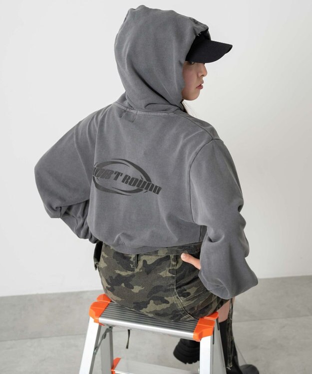 WEGO ピグメントショートグラフィックプルパーカー スミクロ