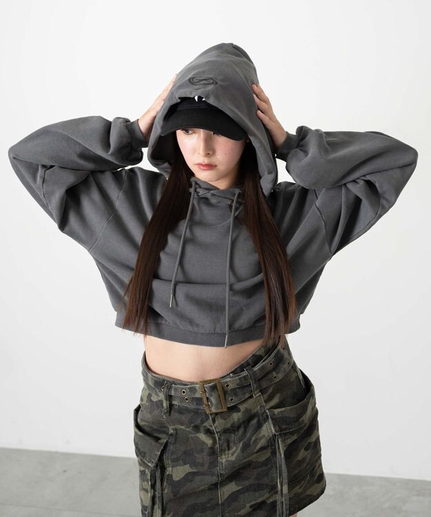 WEGO ピグメントショートグラフィックプルパーカー スミクロ