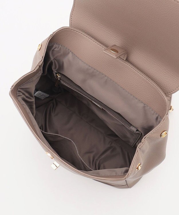 LA BAGAGERIE フロント金具デイリーリュック グレージュ