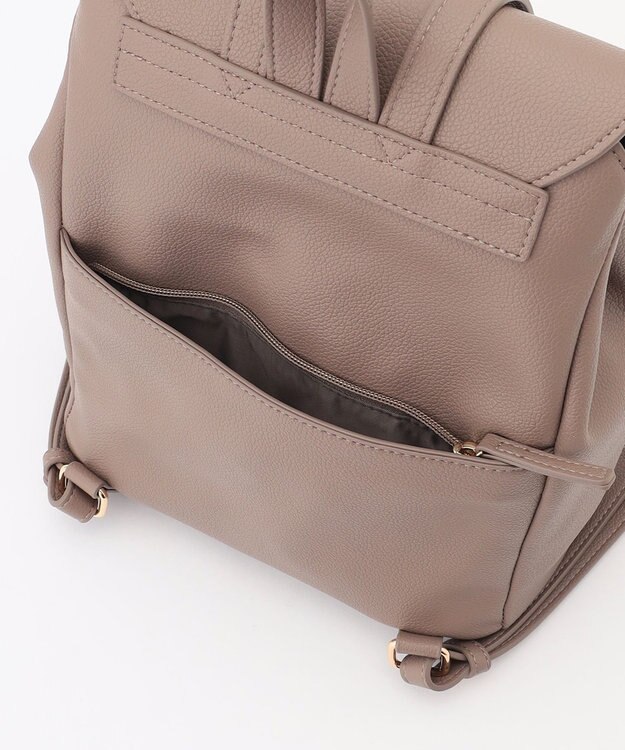 LA BAGAGERIE フロント金具デイリーリュック グレージュ