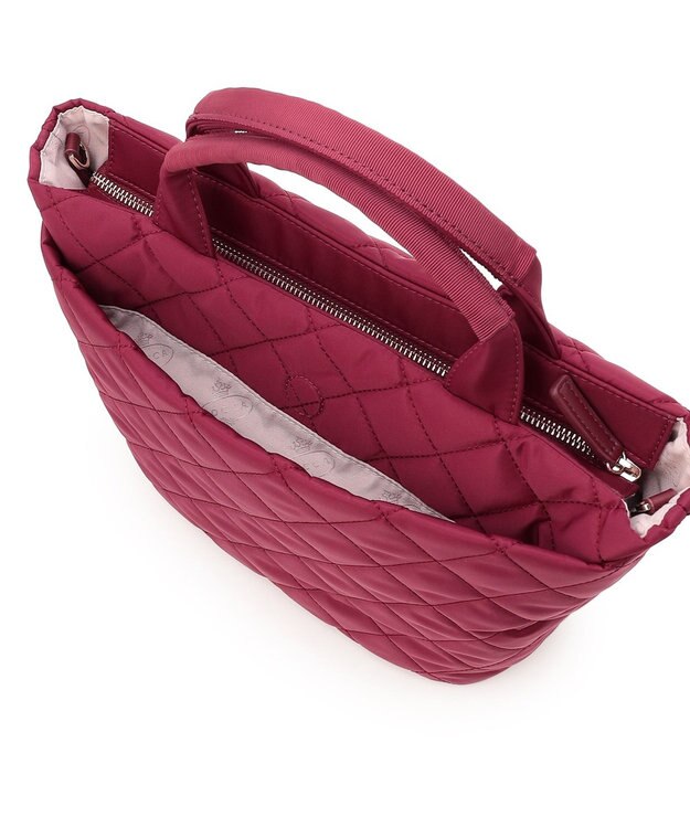 TOCCA TRACE PAVE FASTENER TOTE ナイロンキルトバッグ レッド系