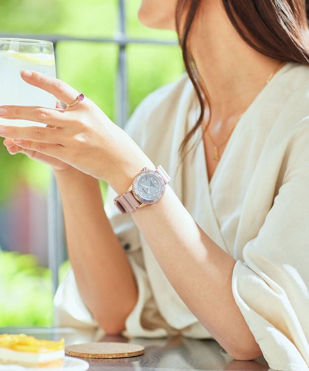 CITIZEN 【ウォームゴールド・ピンクの華やかダイバー】200ｍ潜水用防水 ケース系37mmのボーイズサイズウオッチ ピンク