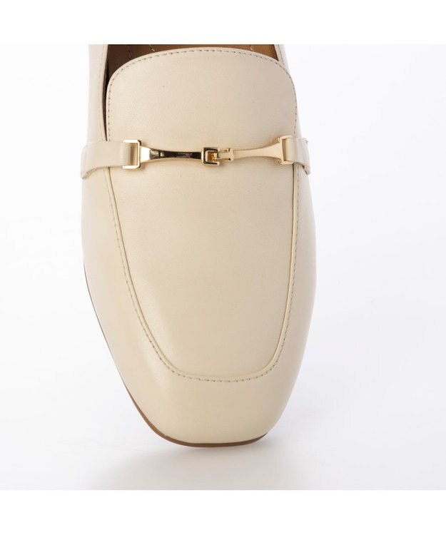 ing <ing>スクエアトゥビットローファー アイボリー