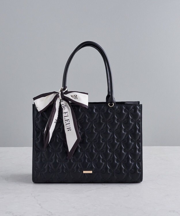 Maison de FLEUR スカーフ付リボンキルティングトートバッグ Black