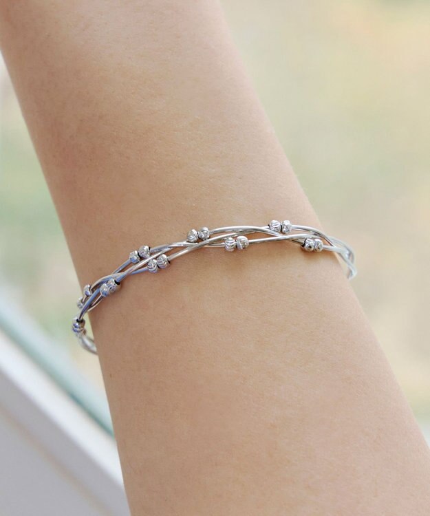 Tiaclasse メタルボールツイストバングル シルバー