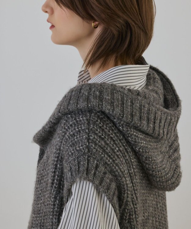 GRACE CONTINENTAL ラメニットベスト チャコール