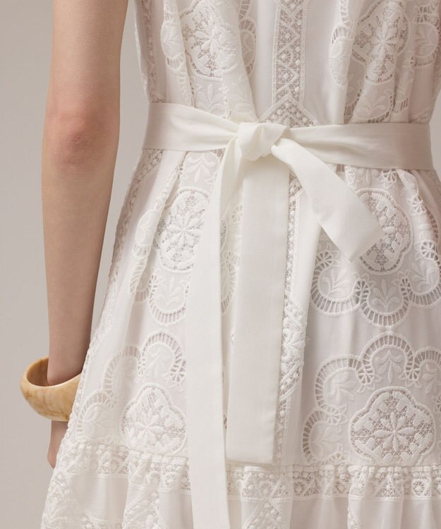 GRACE CONTINENTAL カットワーク刺繍ワンピース ホワイト