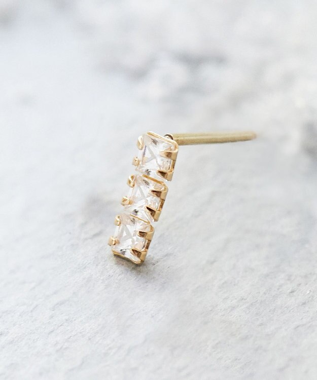 Phoebe 【K10】ストーンバーピアス(片耳)　ゴールド/BOXつき ゴールド