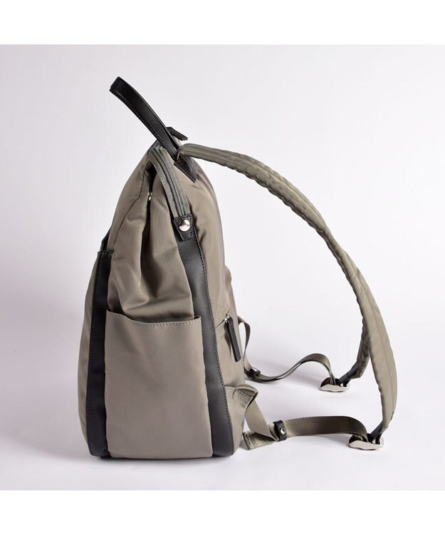 Y'SACCS NEWすっきりシリーズ　リュックサック グレージュ