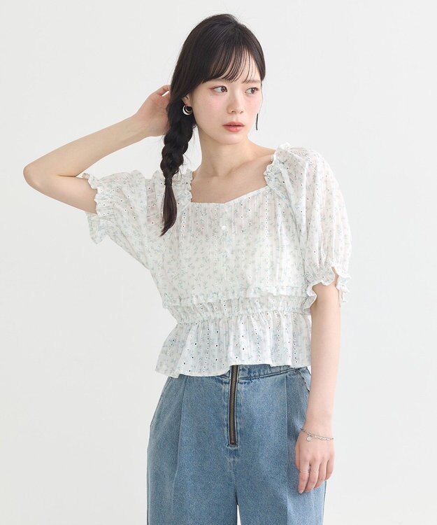 earth music&ecology フラワー刺繍フリルヘムブラウス Off White