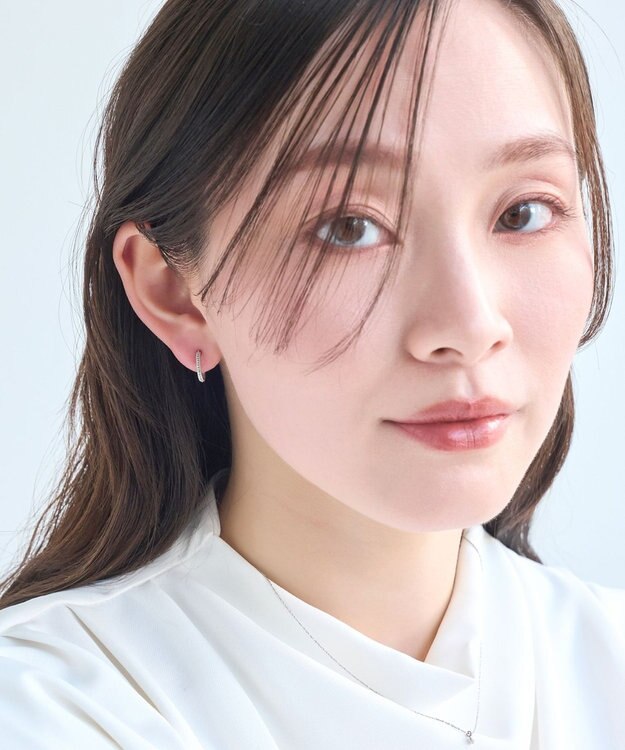 Phoebe 【金属アレルギー対応/痛くないシリーズ】グリッターメタルライトフィットイヤリング　シルバー シルバー